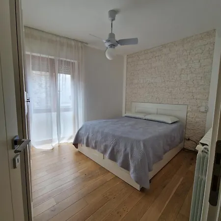 Apartment Center Modern
